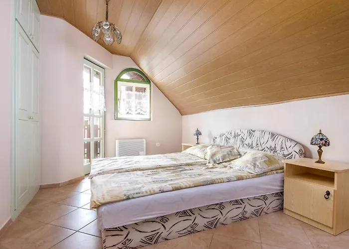 By Interhome Casa de Férias Balatonmáriafürdő